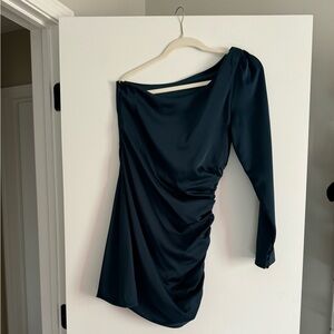Lulus happy hour chic emerald satin ruched one shoulder mini dress. Size Medium